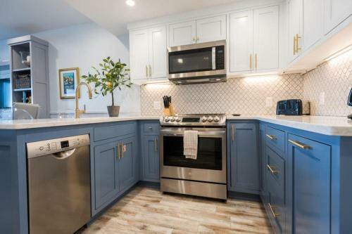 Tresor de La Mer 25 Central Square Unit 304 By Dune Vacation Rentals
