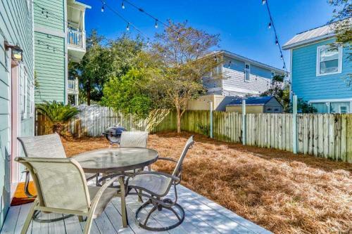 Newly Renovated Home With Patio, Bikes And Grill!