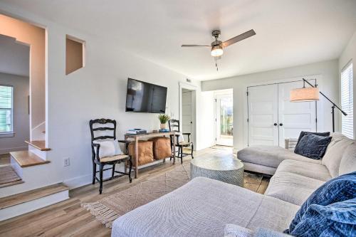 Newly Renovated Home With Patio, Bikes And Grill!