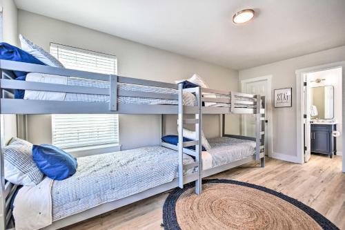 Newly Renovated Home With Patio, Bikes And Grill!