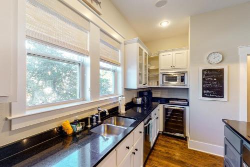 Seagrove Beach - Seabee Beach Retreat