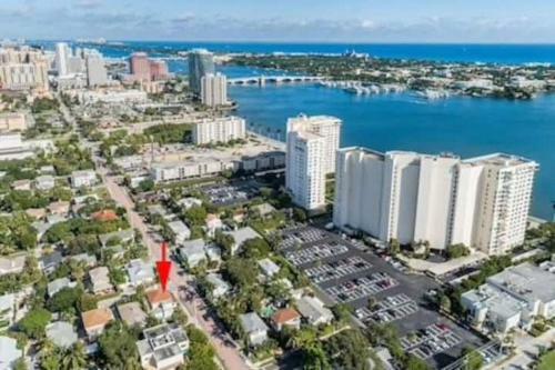 Boutique Apartment Near Downtown Wpb