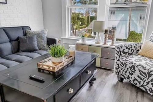 Boutique Apartment Near Downtown Wpb