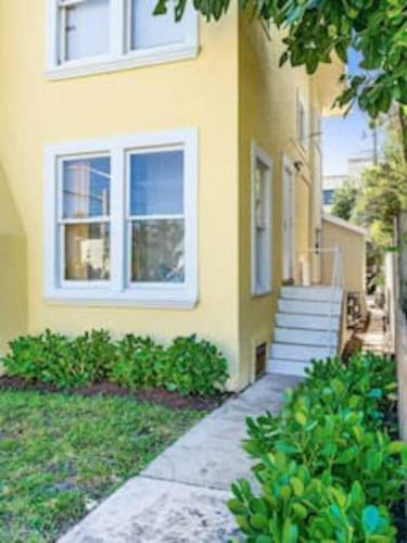 Boutique Apartment Near Downtown Wpb