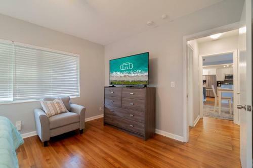 Northwood Harbor Home 3 Bed - 3 Baths
