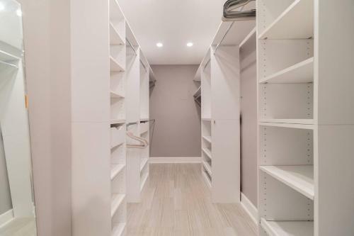 Northwood Harbor Home 3 Bed - 3 Baths
