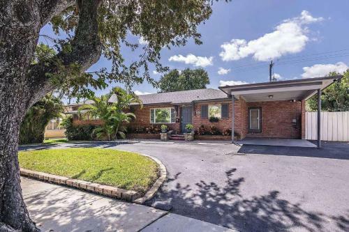 Northwood Harbor Home 3 Bed - 3 Baths