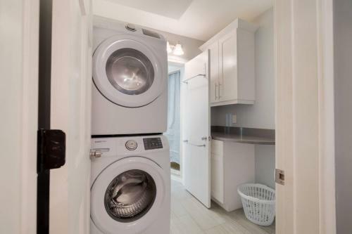 Northwood Harbor Home 3 Bed - 3 Baths