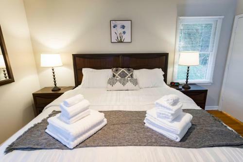 Luxury Home W/gameroom Kingsizebed Near Six Flags