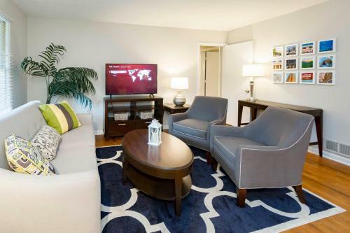Luxury Home W/gameroom Kingsizebed Near Six Flags