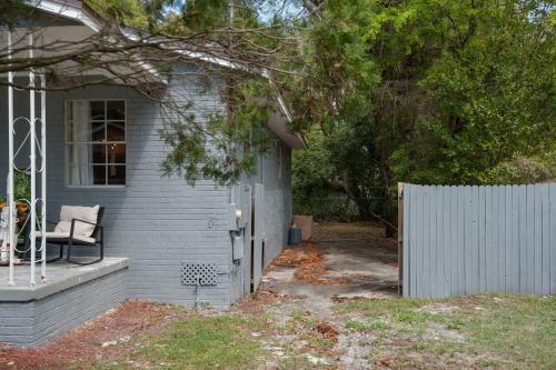 **tampa Urban Convenience **