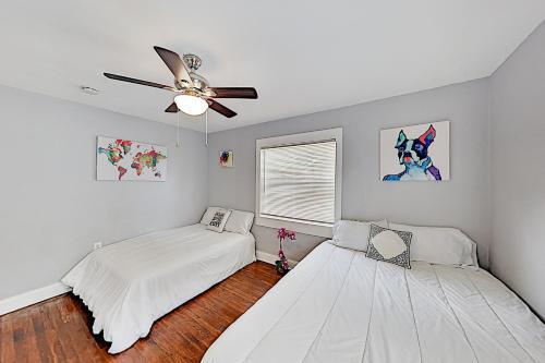 Cozy Casita - Back Cottage