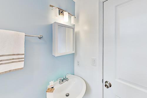 Cozy Casita - Back Cottage
