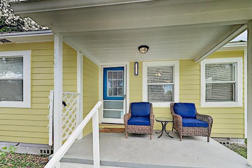 Cozy Casita - Back Cottage