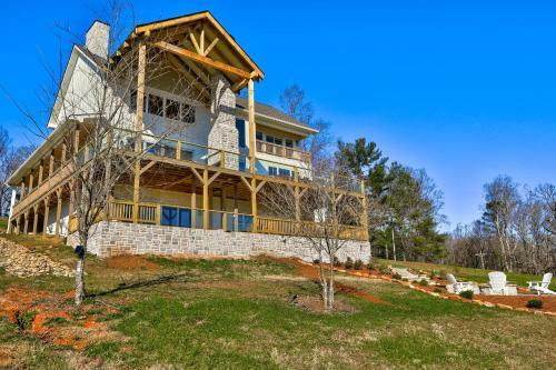 Lodge Modern Mountain Lakeside Retreat