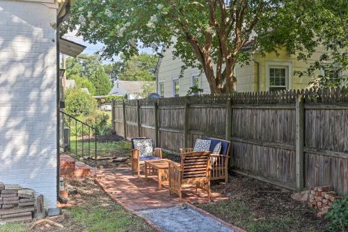 1940s Cottage With Mid Century Vibe And Patio!