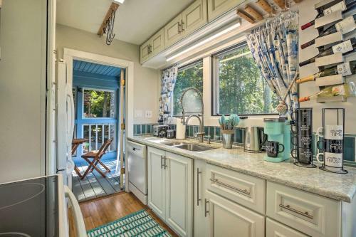 Buford Getaway On Lake Lanier With Boat Dock!