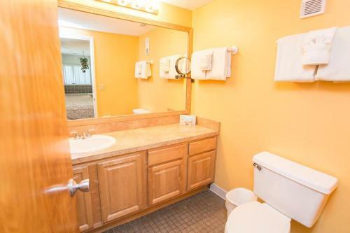 Hibiscus E204 Free Activities, Oceanfront, Wifi, 3 Pools