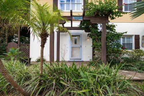 Golden Mile Beach Retreat