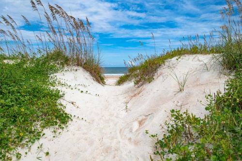 Golden Mile Beach Retreat