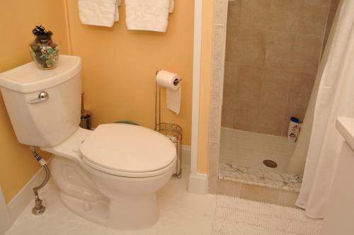 Adorable Historic Downtown Apartment