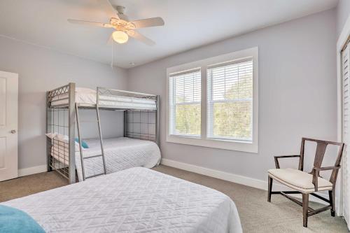 Modern And Bright Bungalow - 2 Blocks To Beach!