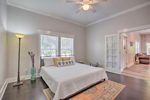 Modern And Bright Bungalow - 2 Blocks To Beach!