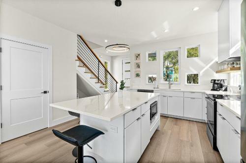 194 Riberia - Downtown Waterfront Luxury Home