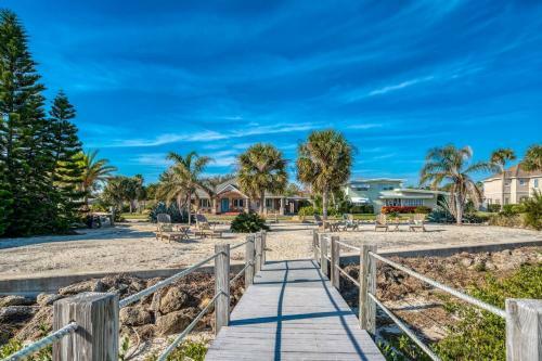 Waterfront Paradise