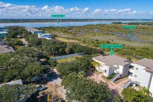 Pelicans Point