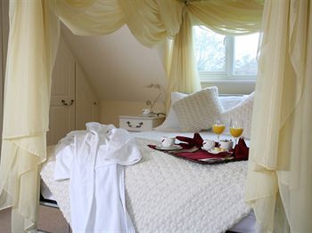 Hostal Les Bouviers Restaurant With Rooms