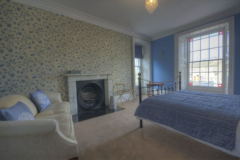 Bed & Breakfast Skeldale House