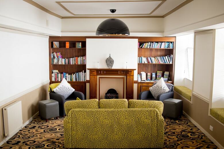 Mannings Hotel