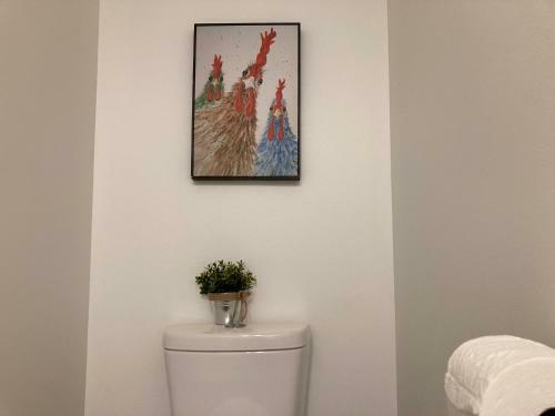 Cozy Newly Updated Townhouse With Two Separate Bedrooms And Bathrooms