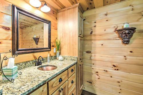 Pet-friendly Ellijay Escape With Yard And Grill!