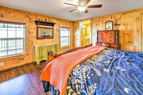 Pet-friendly Ellijay Escape With Yard And Grill!