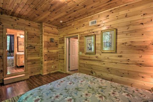 The Wishing Well Cabin Pool Table, Firepit