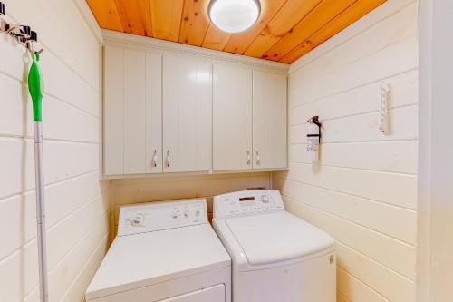 Black Bear Cabin