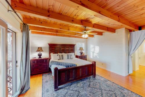Black Bear Cabin