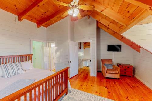 Black Bear Cabin