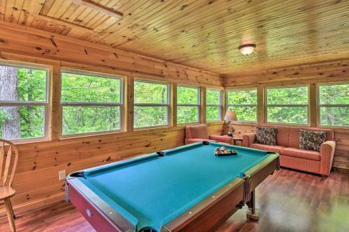 The Apple Dumpling Cabin Pool Table, Grill