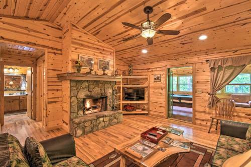 The Apple Dumpling Cabin Pool Table, Grill