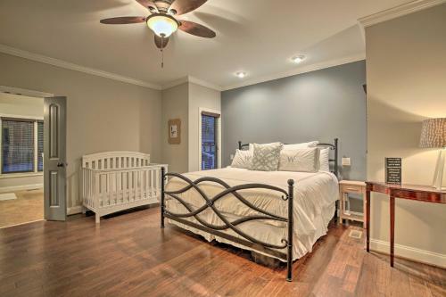 Spacious Lakefront Home With Screened-in Porch!