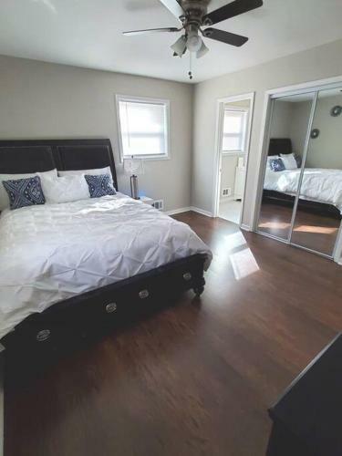 Pool!, East Atlanta Stay, Sleeps 10!