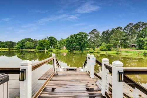 Conyers Lakehouse