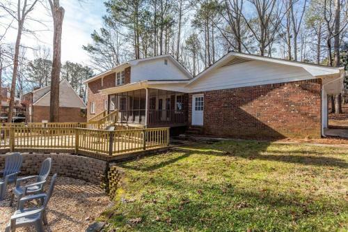 Lakefront Home-2car Garage-tvs-luxury Master Suite
