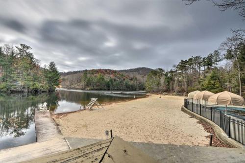 Plummer Lodge In Big Canoe With Lake Access!
