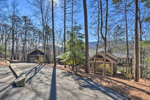 Plummer Lodge In Big Canoe With Lake Access!