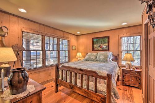 Plummer Lodge In Big Canoe With Lake Access!
