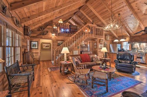 Plummer Lodge In Big Canoe With Lake Access!